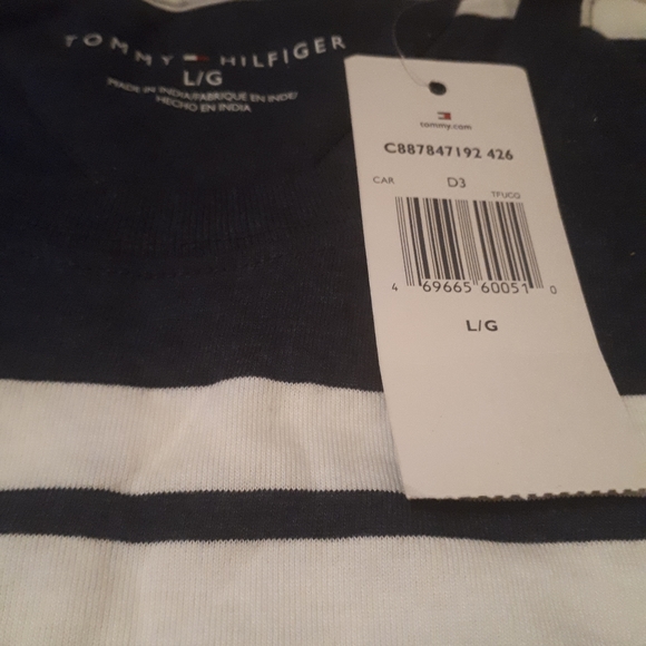 TOMMY HILFIGER SHORT SLEEVE T. - Picture 2 of 4